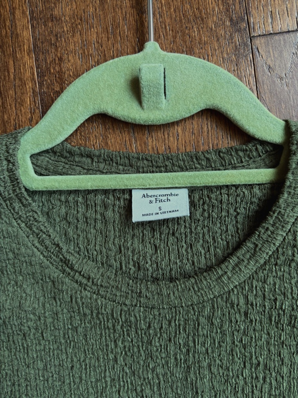 Abercrombie Textured Olive Green Baby Tee - Picture 3 of 5